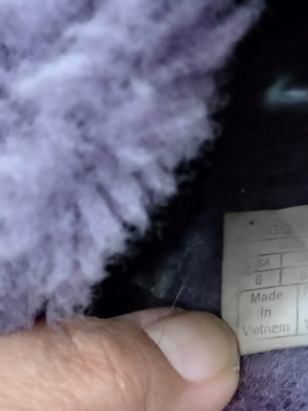 UGG slippers ina purple shearling lining Size 6